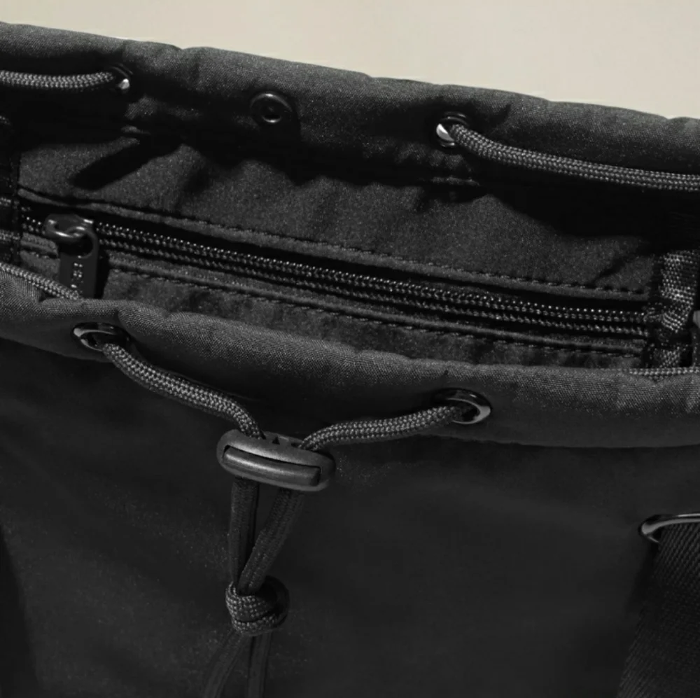 BEYOND YOGA Convertible Gym Bag Black NWT!